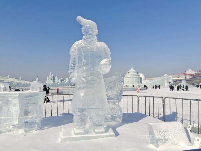 尔滨冰马俑，一场冰雪奇缘的盛大安排