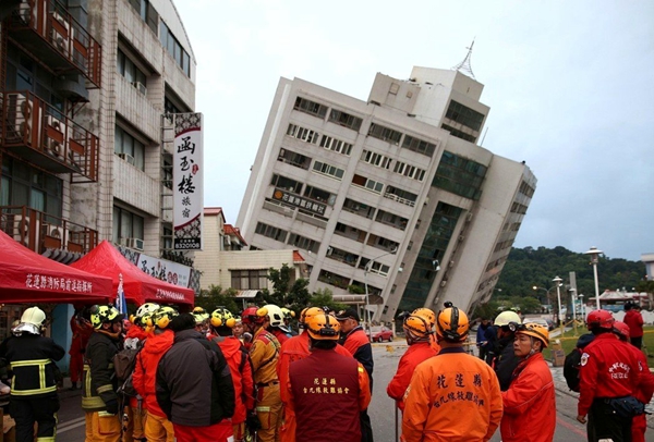 台湾台南发生6.2级地震，造成至少二十七人受伤