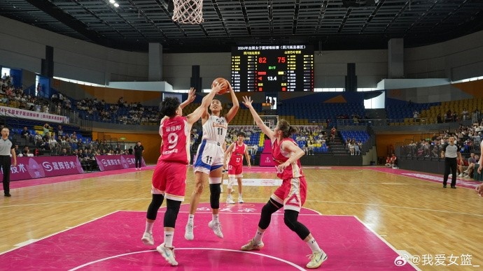 四川女篮破百大胜江苏，背后隐藏的秘密与情感！