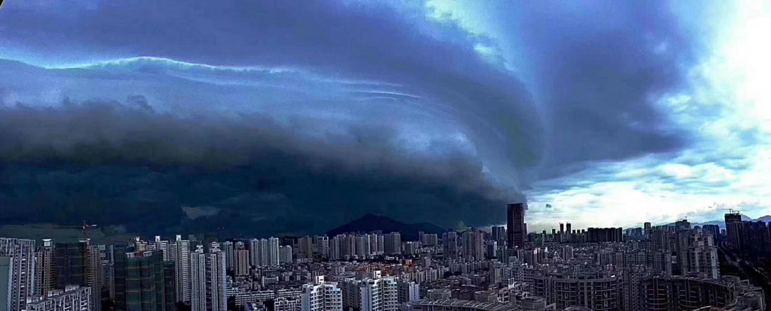 惊！深圳突遭世纪暴雨，全城陷入水世界，市民，从未见过如此场面！